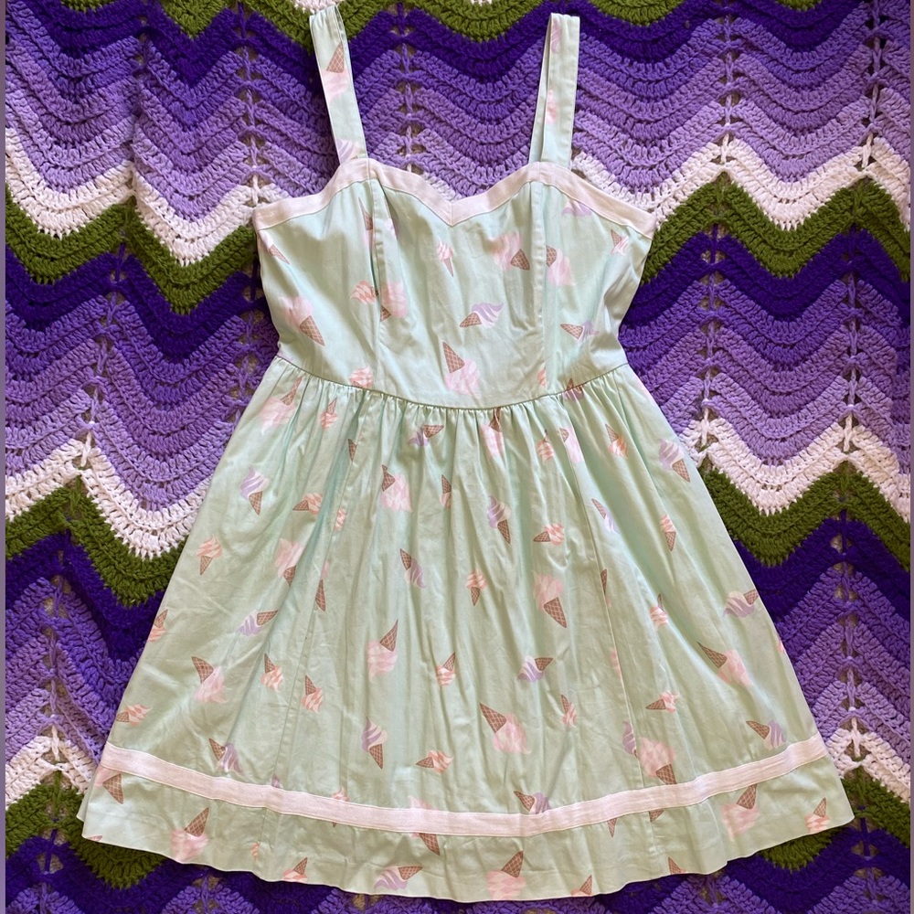 THE ORIGINAL Bea Dot ModCloth Flavor Fave Pistachio mint pastel ice cream dress